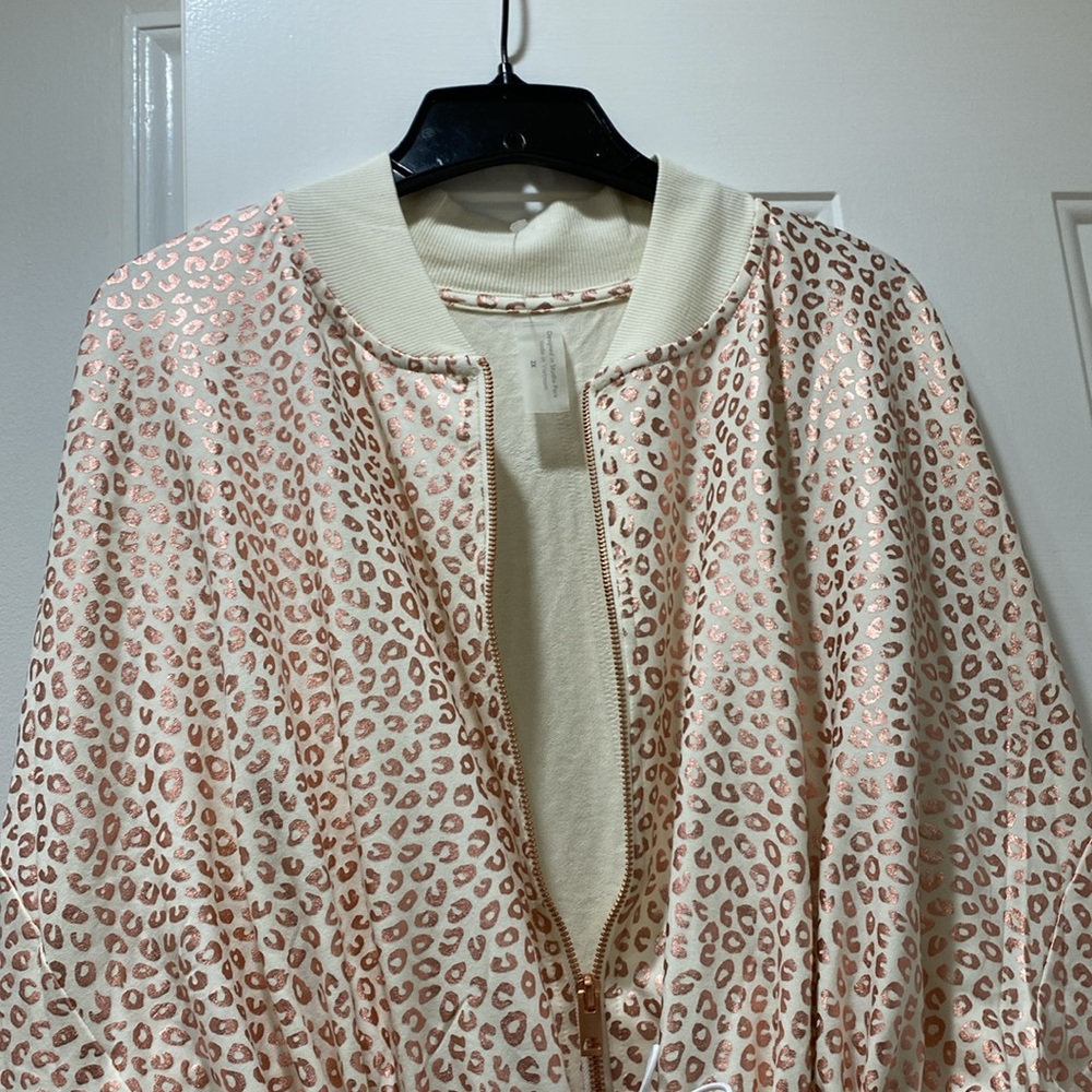 NWOT. Zuda, women’s size 2X, zip-up top. - Picture 1 of 16